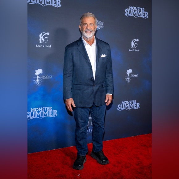 Mel Gibson LIFE SIZE Cardboard Cutout with FREE Shipping